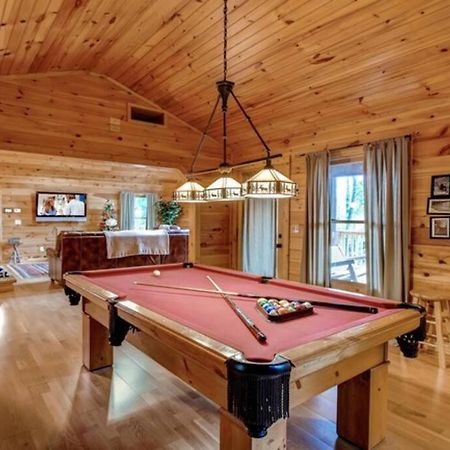Great Location Pool Table Hot Tub Villa Gatlinburg Eksteriør billede