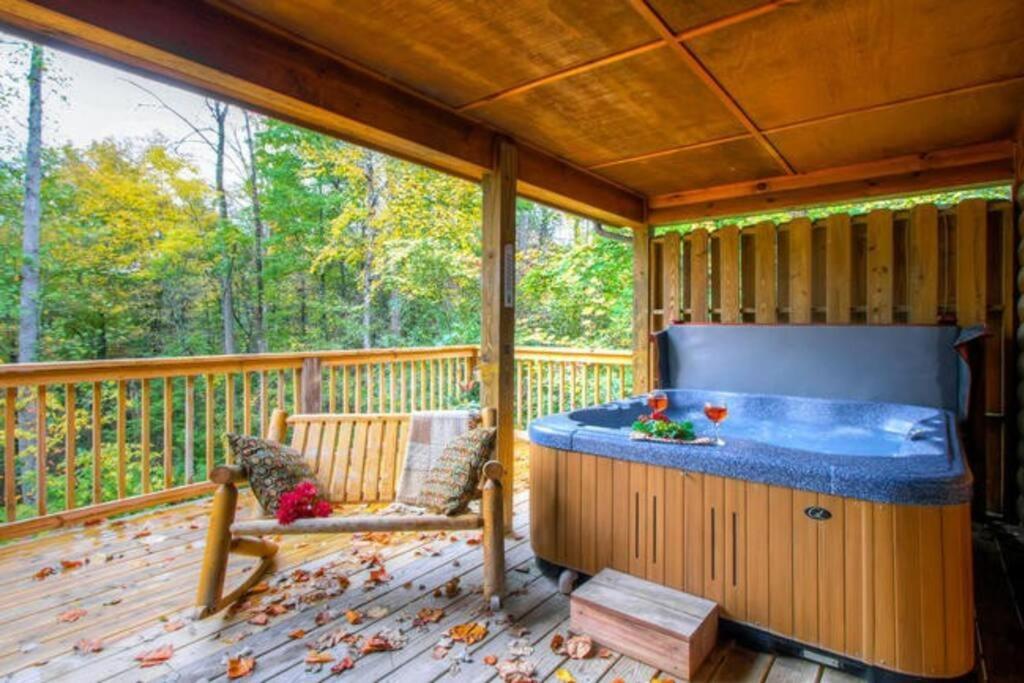 Great Location Pool Table Hot Tub Villa Gatlinburg Eksteriør billede